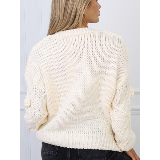 SWETER ROZPINANY Z OZDOBYMI NASZYWANYMI KWIATAMI-EKRI Olika uniwersalny olika.com.pl