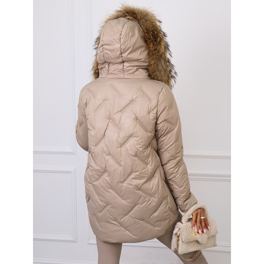 KURTKA PIKOWANA Z FUTERKIEM I OZDOBNYM BRYLOKIEM-BRĄZ Olika XL olika.com.pl