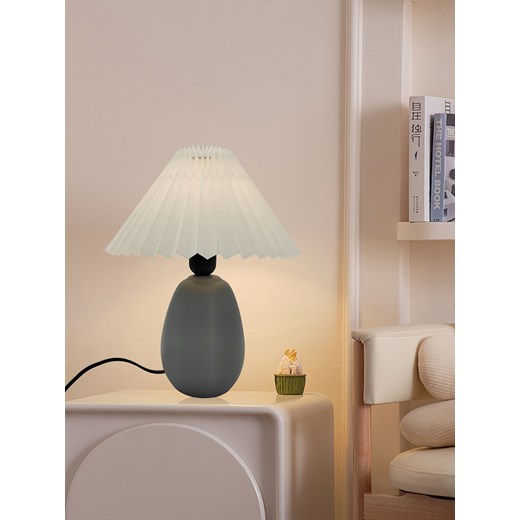 Sinsay - Lampa z kloszem - czarny Sinsay One Size Sinsay