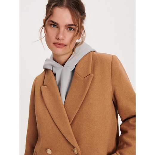 Reserved - Dwurzędowy płaszcz z dodatkiem wełny - beżowy Reserved M Reserved