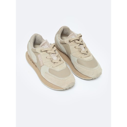 Buty damskie sportowe ze skóry naturalnej beżowe OO274564 801 ze sklepu Big Star w kategorii Buty sportowe damskie - zdjęcie 175257594