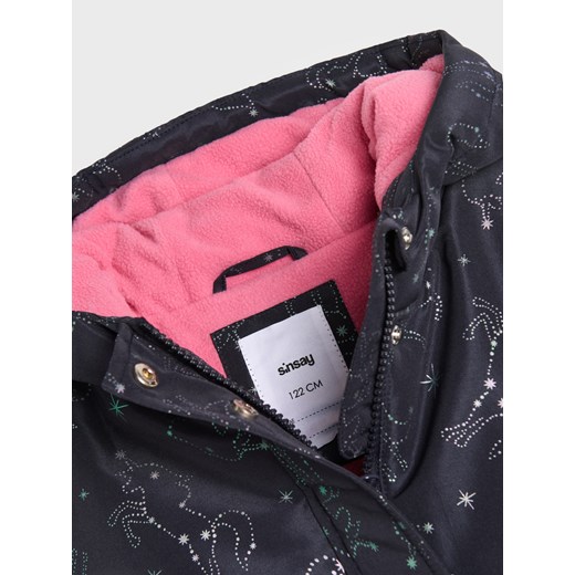 Sinsay - Kurtka z kapturem z technicznego materiału - granatowy Sinsay 134 Sinsay