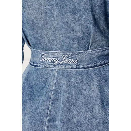 Sukienka Tommy Jeans z kołnierzykiem mini koszulowa z paskiem