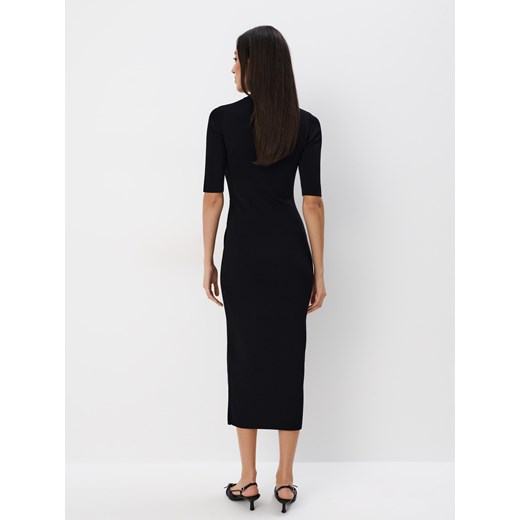 Sukienka Mohito na spacer midi 