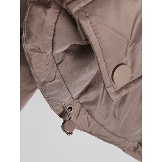 Kurtka damska Reserved z kapturem 