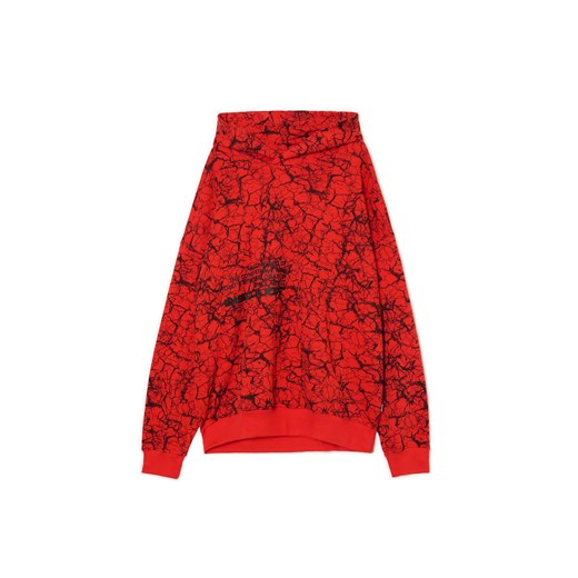 Cropp - Czerwona bluza hoodie z nadrukiem all over - czerwony ze sklepu Cropp w kategorii Bluzy męskie - zdjęcie 175384592