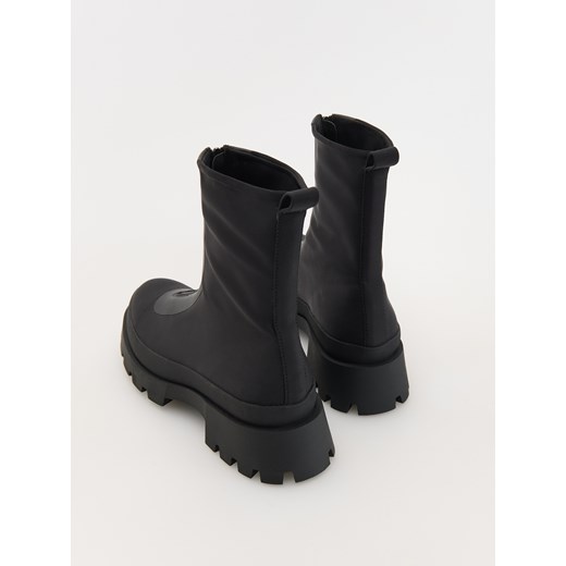 Reserved - Botki na traktorowej podeszwie - czarny Reserved 38 Reserved