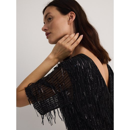 Sukienka Reserved z cekinami mini z długimi rękawami 