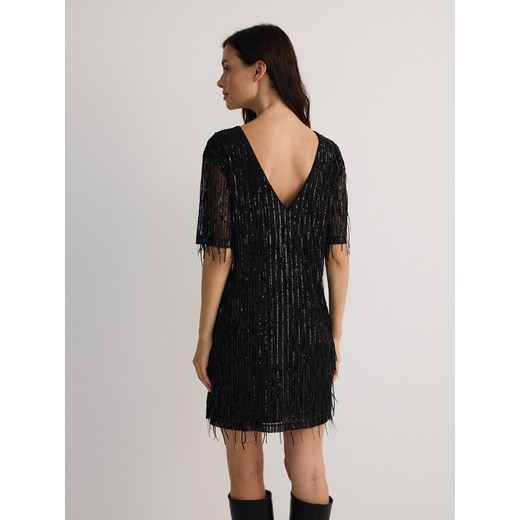 Sukienka Reserved z cekinami z okrągłym dekoltem 
