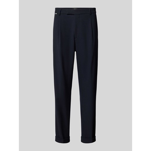 Spodnie materiałowe o kroju slim fit z zakładkami w pasie ze sklepu Peek&Cloppenburg  w kategorii Spodnie męskie - zdjęcie 175423920