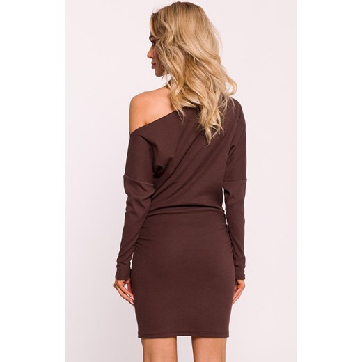 Prążkowana sukienka mini z odkrytymi ramionami brązowa M818, Kolor brązowy, Rozmiar 2XL/3XL, MOE ze sklepu Primodo w kategorii Sukienki - zdjęcie 175432602