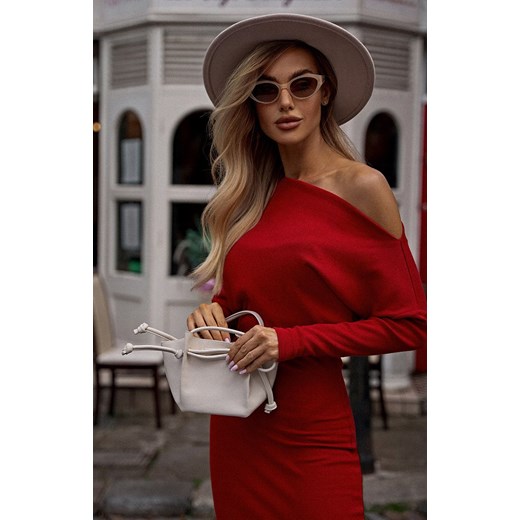Prążkowana sukienka mini z odkrytymi ramionami czerwona M818, Kolor czerwony, Rozmiar 2XL/3XL, MOE ze sklepu Primodo w kategorii Sukienki - zdjęcie 175432612