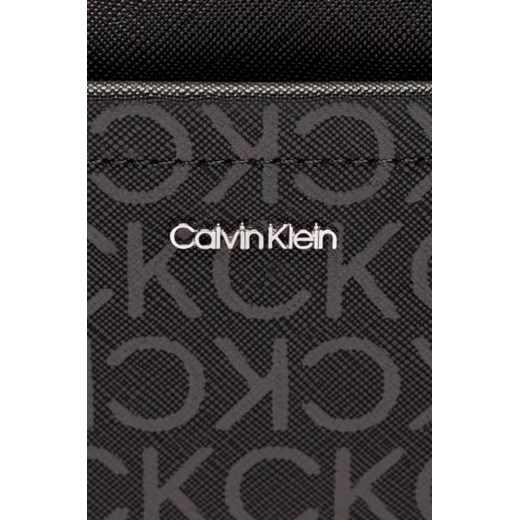 Listonoszka Calvin Klein ze skóry ekologicznej