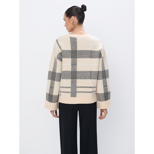 Sweter damski Mohito z okrągłym dekoltem casual 