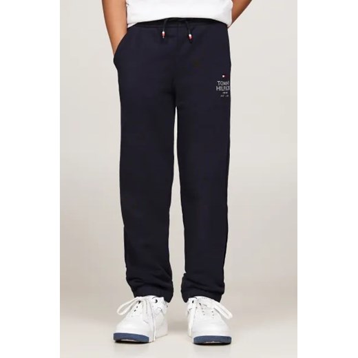 Tommy Hilfiger Spodnie dresowe | Regular Fit ze sklepu Gomez Fashion Store w kategorii Spodnie chłopięce - zdjęcie 175468160