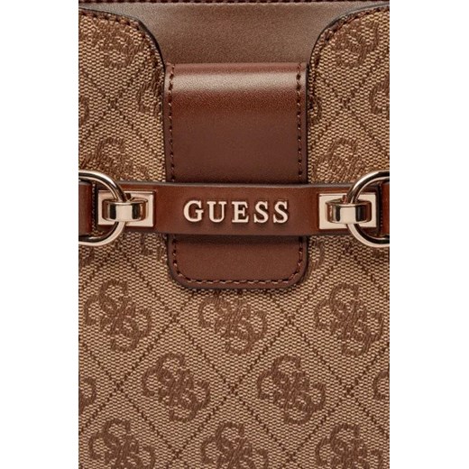 Kuferek Guess