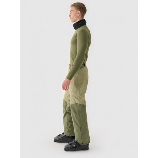 Męskie spodnie narciarskie 4F 4FWAW24TFTRM695 - oliwkowe/khaki ze sklepu Sportstylestory.com w kategorii Spodnie męskie - zdjęcie 175527403