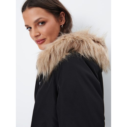 Mohito - Czarna kurtka parka - czarny Mohito 32 Mohito
