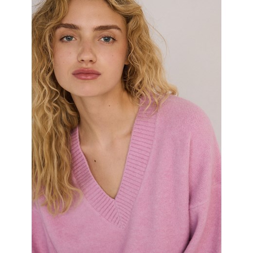Reserved - Sweter z głębokim dekoltem - różowy Reserved S Reserved