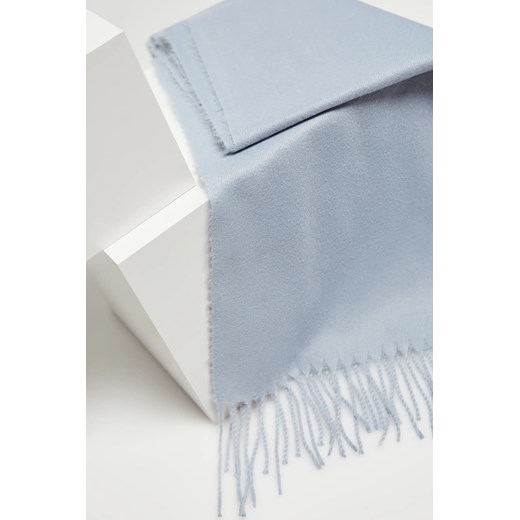 Gładki szalik z frędzlami niebieski ONE SIZE Moodo.pl