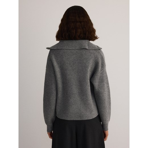 Sweter damski czarny Reserved z golfem