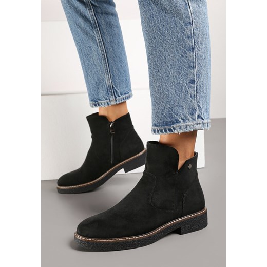 Czarne Płaskie Botki Ozdobione Aplikacją i Przeszyciami Hariella - id: 356472 - marki born2be - 175579374 Czarne Płaskie Botki Ozdobione Aplikacją i Przeszyciami Hariella ze sklepu born2be.pl w kategorii Botki - zdjęcie 175579374