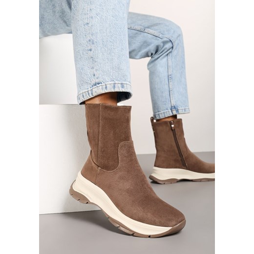 Ciemnobeżowe Botki z Imitacji Zamszu na Grubej Podeszwie w Streetwearowym Stylu Reanornna ze sklepu born2be.pl w kategorii Botki - zdjęcie 175584723