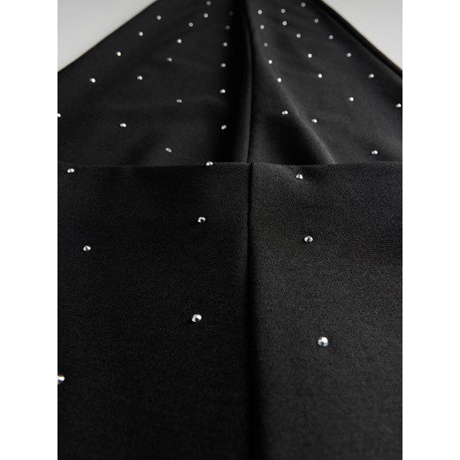 Spodnie damskie Reserved czarne wiosenne z aplikacjami  casual 