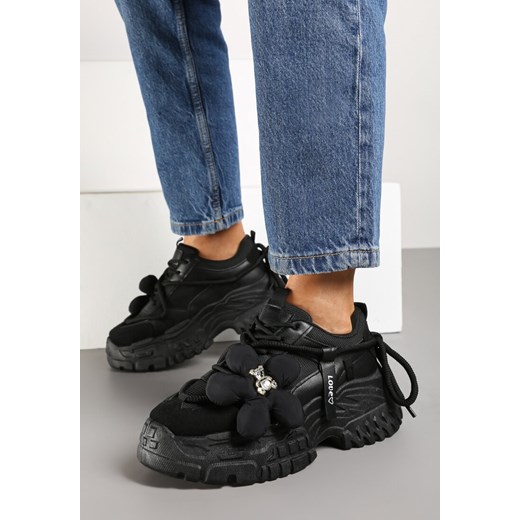 Czarne Sneakersy na Grubej Podeszwie z Podwójnymi Sznurówkami i Kwiatową Aplikacją Maretina ze sklepu born2be.pl w kategorii Buty sportowe damskie - zdjęcie 175599194