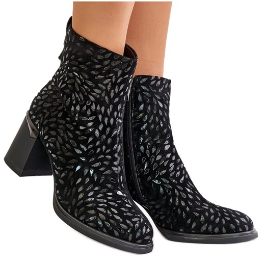 S.Barski Zamszowe Botki Na Słupku Z Ozdobnym Tłoczeniem D&amp;A CR42-192 Czarne 36 ButyModne.pl