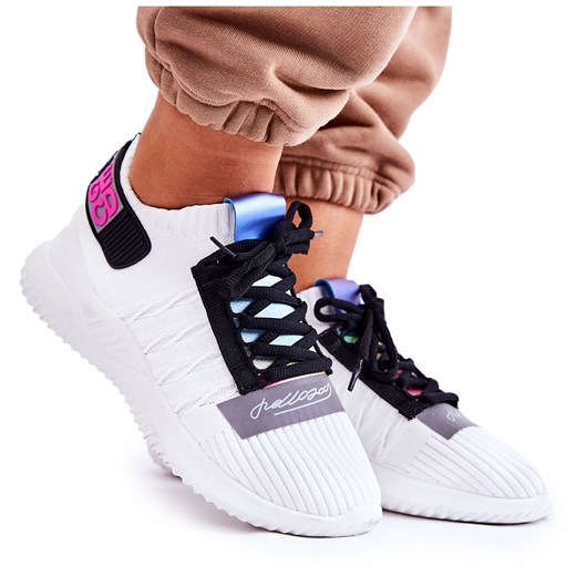 Damskie Wsuwane Sportowe Buty Sneakersy Białe Klayra ze sklepu ButyModne.pl w kategorii Buty sportowe damskie - zdjęcie 175671650