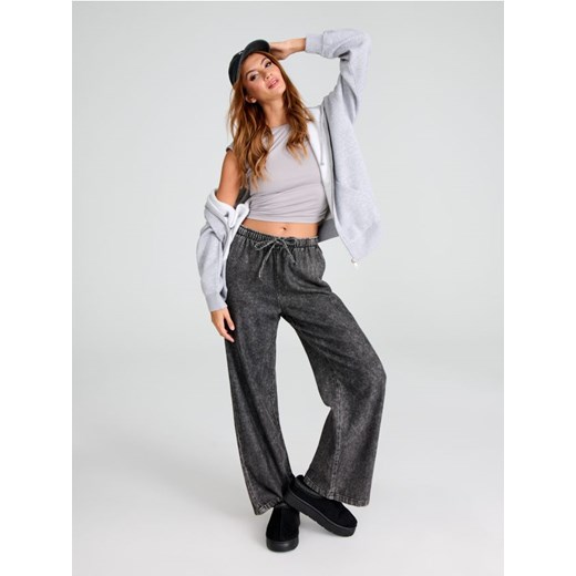Sinsay - Jeansy high waist z szerokimi nogawkami - szary ze sklepu Sinsay w kategorii Jeansy damskie - zdjęcie 175689780