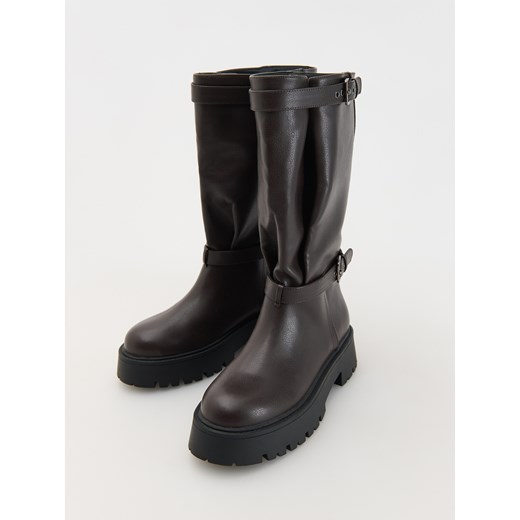 Reserved - Kozaki z ozdobnymi paskami - ciemnobrązowy Reserved 41 Reserved