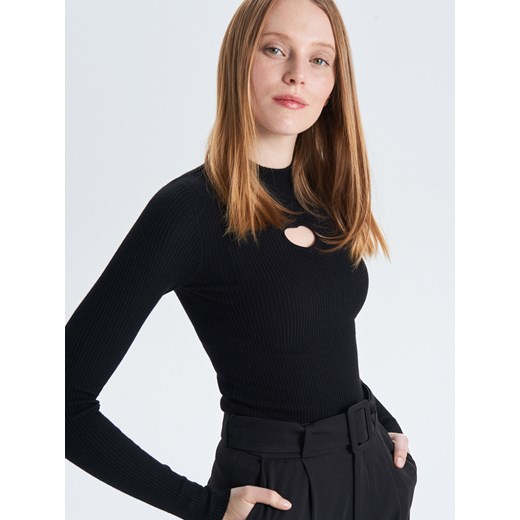 Cropp - Prążkowany sweter z wycięciem - czarny Cropp S Cropp promocyjna cena