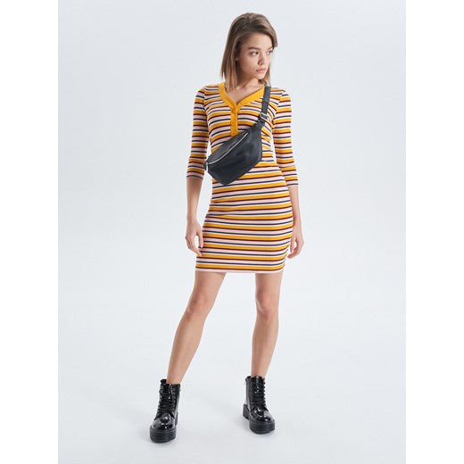 Cropp - Dopasowana sukienka w paski - żółty Cropp XL okazja Cropp