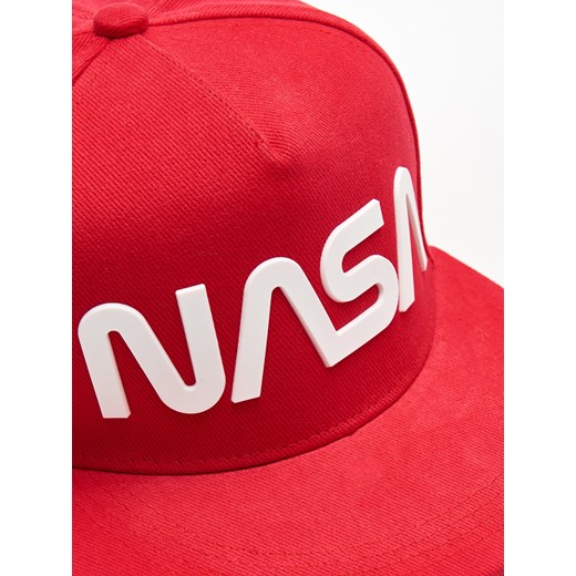 Cropp - Czapka z daszkiem NASA - czerwony Cropp Uniwersalny Cropp promocja