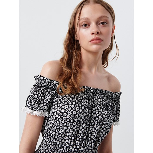 Cropp - Sukienka hiszpanka w kwiaty - kremowy Cropp XS wyprzedaż Cropp