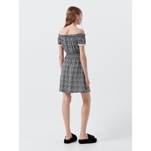 Cropp - Sukienka hiszpanka w kwiaty - kremowy Cropp M wyprzedaż Cropp