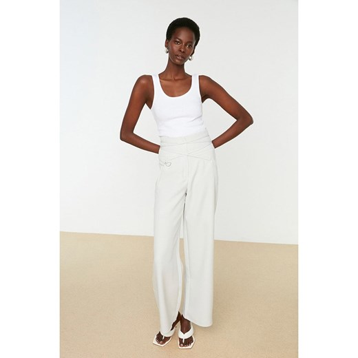 Bluzka damska Trendyol z okrągłym dekoltem na wiosnę z elastanu casualowa 