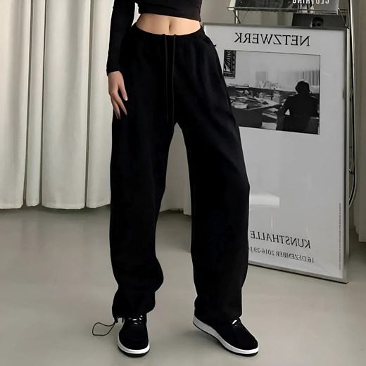 Luźne dresy sportowe - Czarny / S ze sklepu Valetta.pl w kategorii Spodnie damskie - zdjęcie 175901953