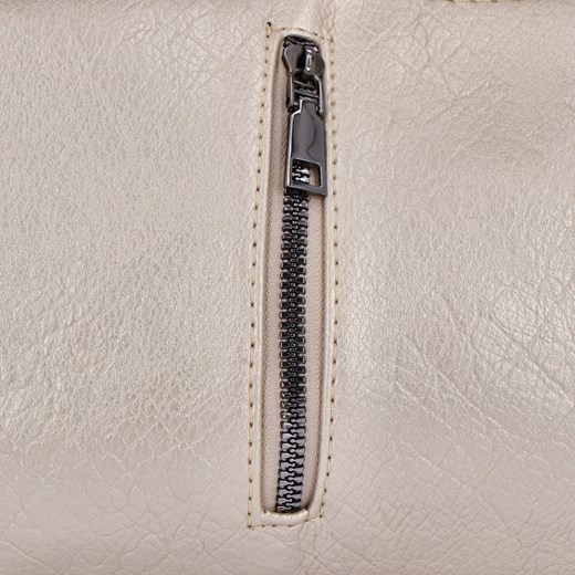 Listonoszka Hernan w stylu młodzieżowym ze skóry ekologicznej 