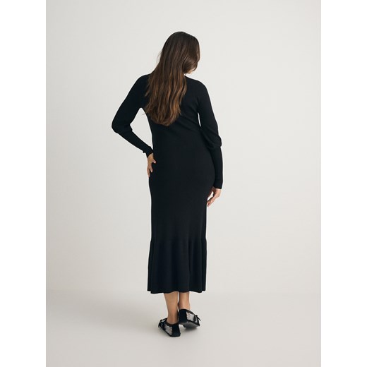Reserved - Dzianinowa sukienka z falbaną - czarny Reserved M Reserved