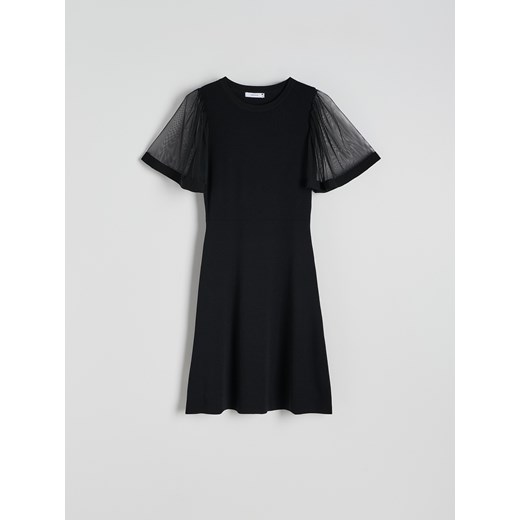Sukienka Reserved z krótkimi rękawami mini czarna z okrągłym dekoltem 