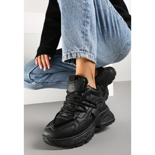 Czarne Sneakersy na Tłoczonej Podeszwie Ocieplone Futerkiem Miaola ze sklepu renee.pl w kategorii Buty sportowe damskie - zdjęcie 175960092