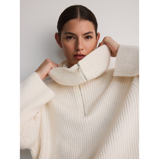 Sweter damski Reserved z golfem 