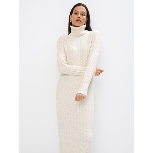Sukienka Mohito casual z golfem midi