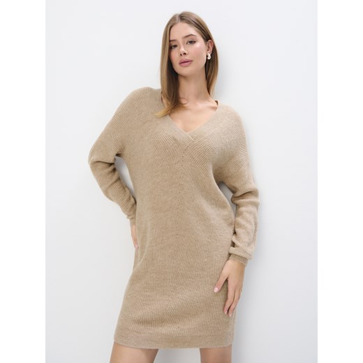 Mohito - Dzianinowa sukienka mini - beżowy Mohito M Mohito