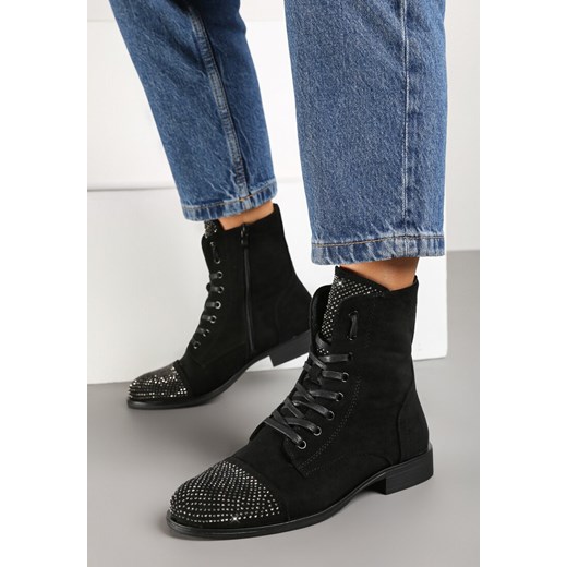 Czarne Płaskie Sznurowane Botki Ozdobione Cyrkoniami Innithra - id: 354723 - marki born2be - 176064790 Czarne Płaskie Sznurowane Botki Ozdobione Cyrkoniami Innithra ze sklepu born2be.pl w kategorii Botki - zdjęcie 176064790