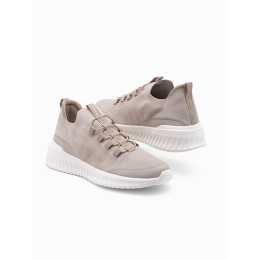 Wsuwane męskie buty sneakersy wykonane z lekkich materiałów - beżowe V3 OM-FOKS-0149 ze sklepu ombre w kategorii Buty sportowe męskie - zdjęcie 176080981