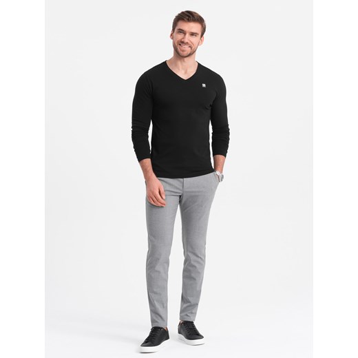 Longsleeve męski z elastanem sygnowany z dekoltem w serek - czarny V3 OM-LSCL-0110 ze sklepu ombre w kategorii T-shirty męskie - zdjęcie 176237950
